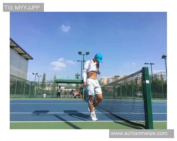 聚焦网球：探索成都网球队在战术灵活性与团队协作中的创新实践