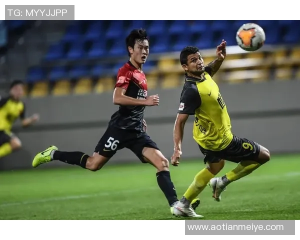 足球明星精彩射门瞬间全景展示与背后故事解析 足球明星精彩射门瞬间全景展示与背后故事解析