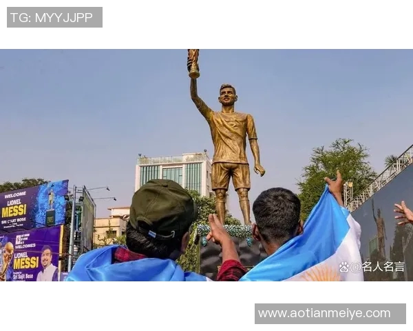 世界著名足球明星雕像盘点他们的传奇与荣耀永存于此